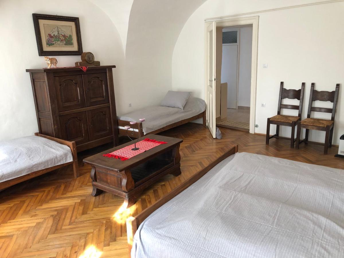 Apartman Becsi Utca Sopron Exterior photo